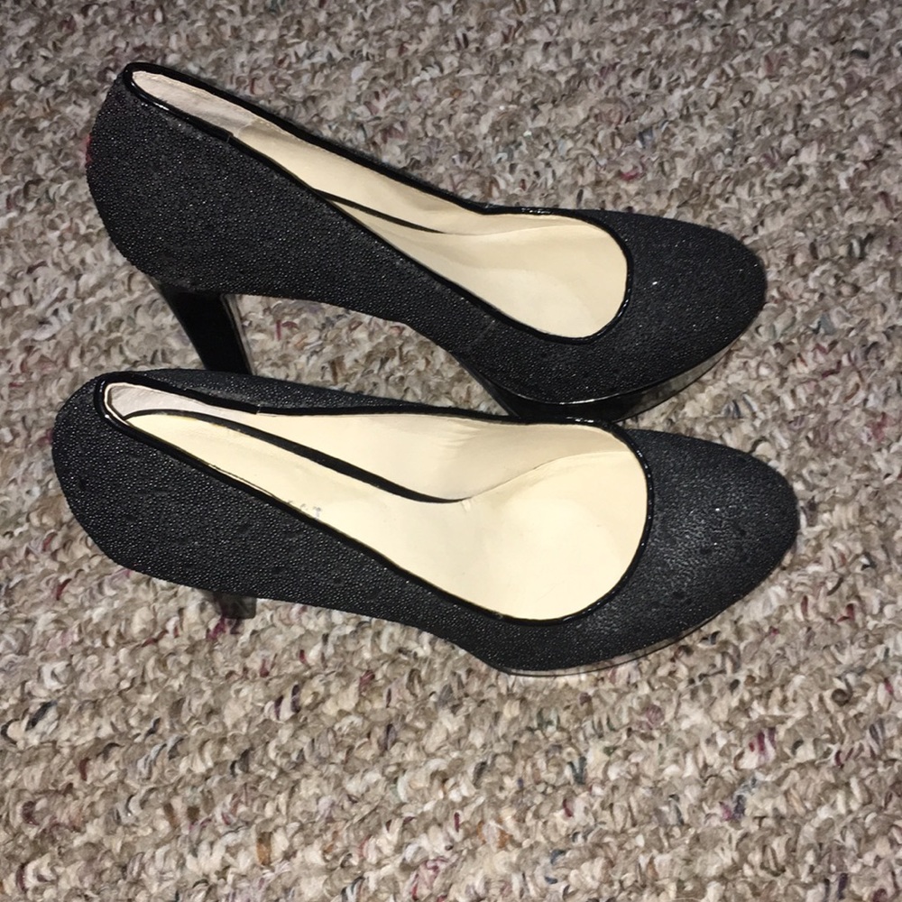 Nine West glitter pump